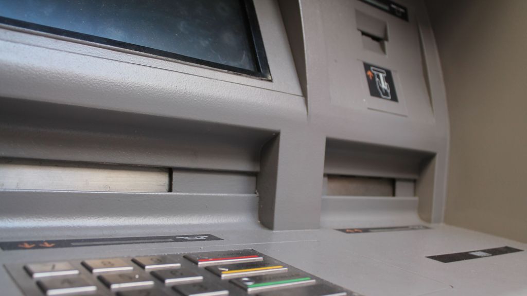 Las seis tarjetas bancarias con las que podrás sacar dinero en cualquier cajero de España sin comisiones