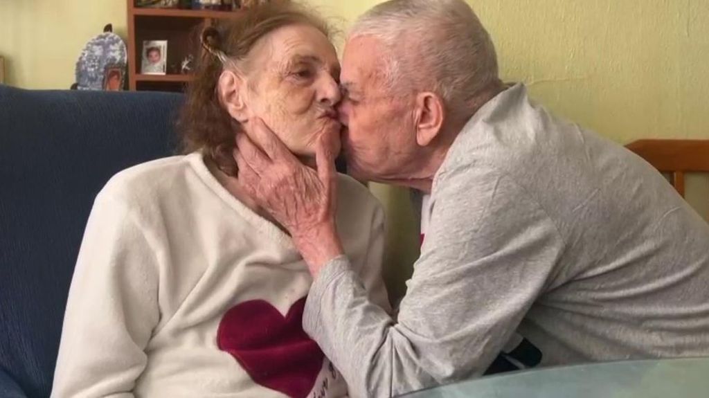 Luchan por vivir en la misma residencia