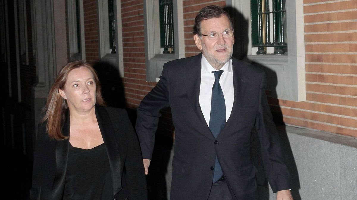 Mariano rajoy junto a su mujer