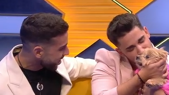 Nua, Miguel y su perrita