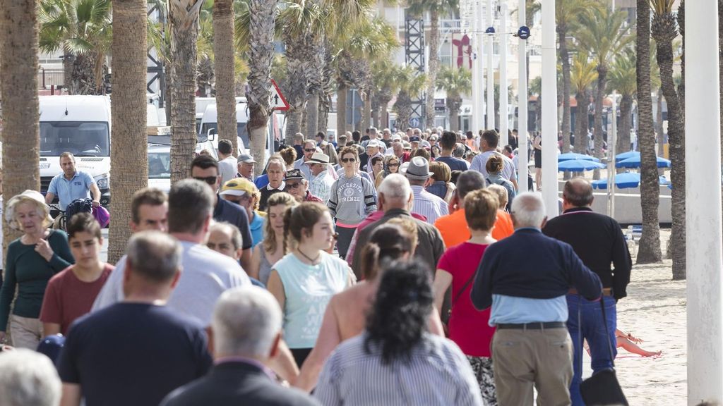 Paseo de Benidorm lleno