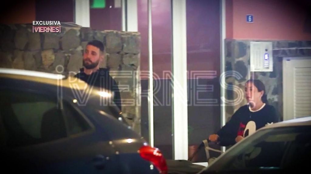 El tenso reencuentro de Anabel Pantoja y David Rodríguez en Canarias: "La tensión podía cortarse" ¡De viernes! Top Vídeos 373