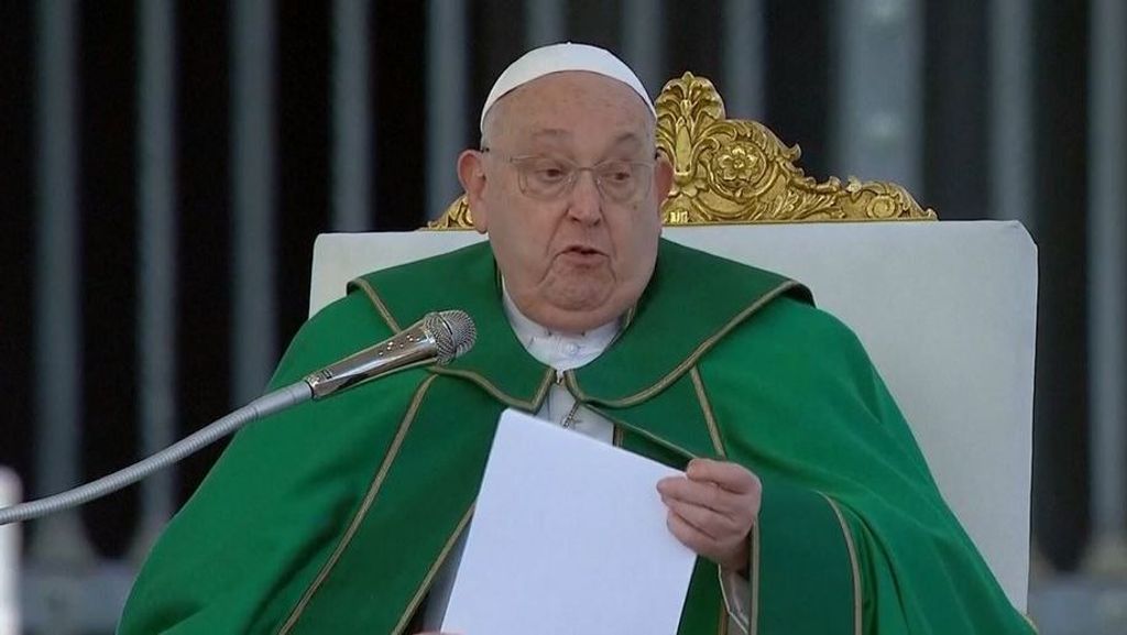 Las pruebas médicas revelan una "mejora" del papa Francisco