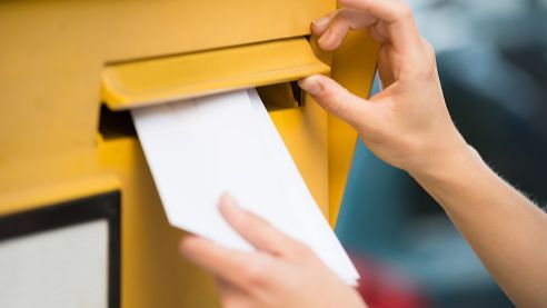 Tres años de cárcel a un cartero por usar 15 tarjetas de crédito que debía repartir en Guadalajara