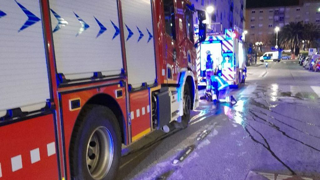 Muere una mujer y otras tres personas resultan heridas en un incendio de una vivienda en Tarragona