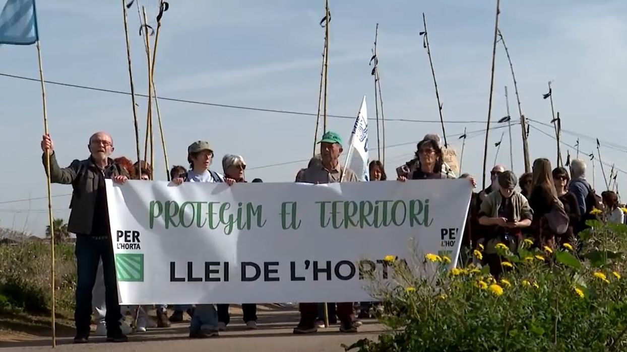 Protesta entre los campos de Catarroja, Valencia