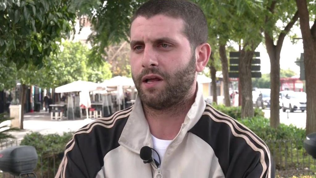 Alberto, exludópata, recuerda sus problemas de adicción: "Me colaba en las habitaciones de mis compañeros de piso para coger dinero"