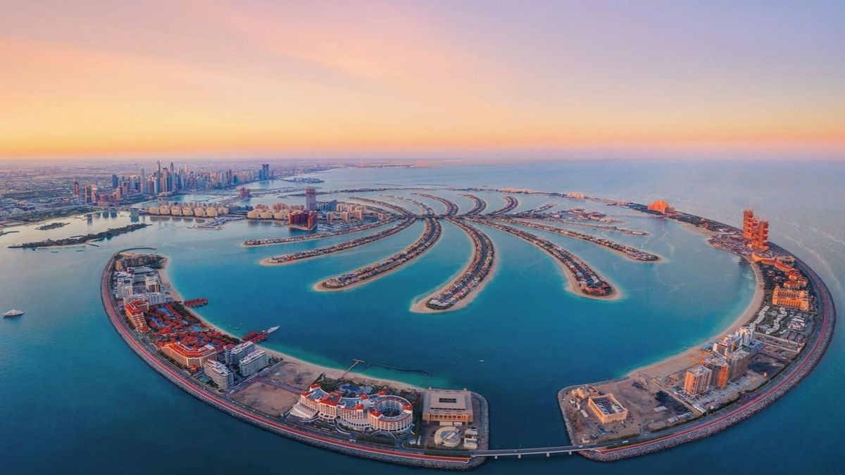 Palm Dubai 2024 Aerial View Shutterstock 1633381783 Hybris