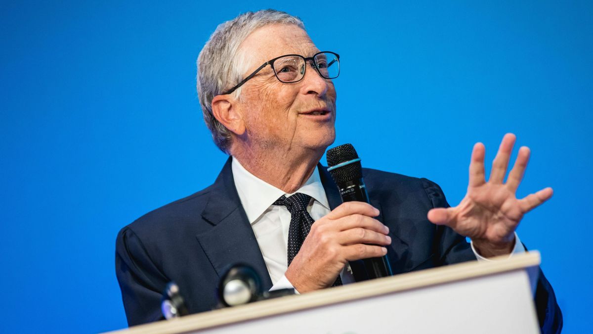 Bill Gates busca trabajadores sénior
