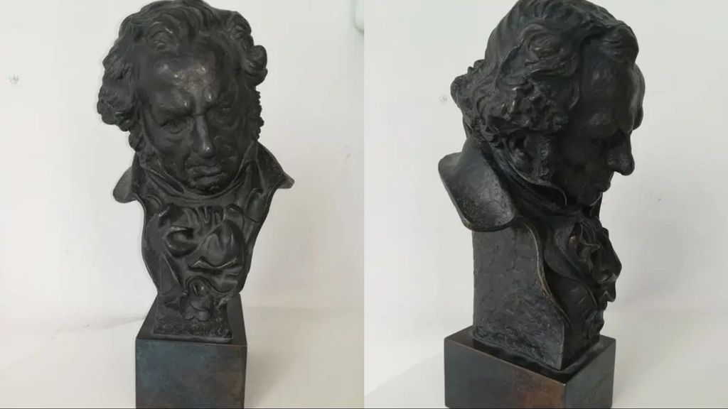 La estatua de los Goya a la venta