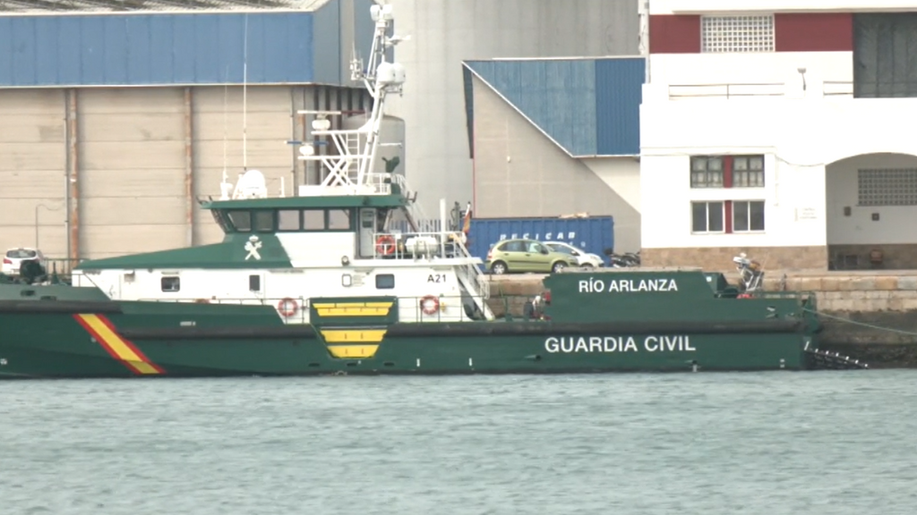 Muere un narco durante una persecución de la Guardia Civil en Cádiz: las dos embarcaciones colisionaron