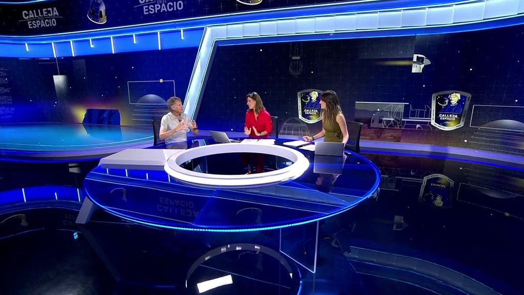 Jesús Calleja adelanta a Ángeles Blanco e Isabel Jiménez los secretos de su viaje al espacio