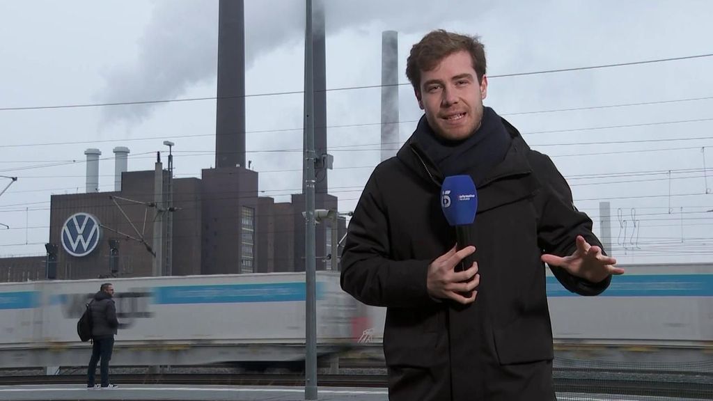 La inflación y la competencia china amenazan a Wolfsburgo, la ciudad que vive para Volskwagen