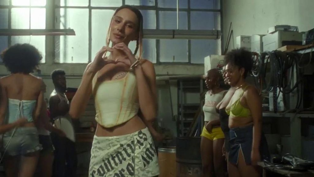 La moda emergente en España, cada vez más revolucionaria: "La tecnología nos ayuda a acercarnos a las personas"