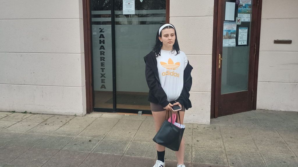 Naiara, de 18 años, fue despedida tras denunciar una agresión sexual