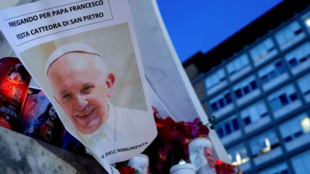 Última hora del estado de salud del papa Francisco: empeora y necesita transfusiones de sangre y oxígeno