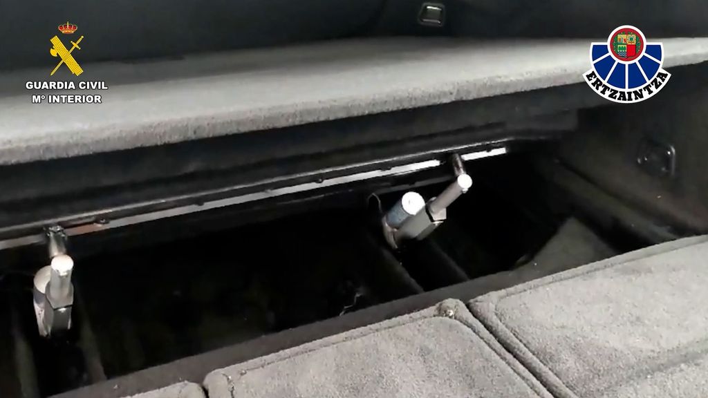 Desarticulada una red que podía transportar seis toneladas de cocaína al año en dobles fondos de vehículos