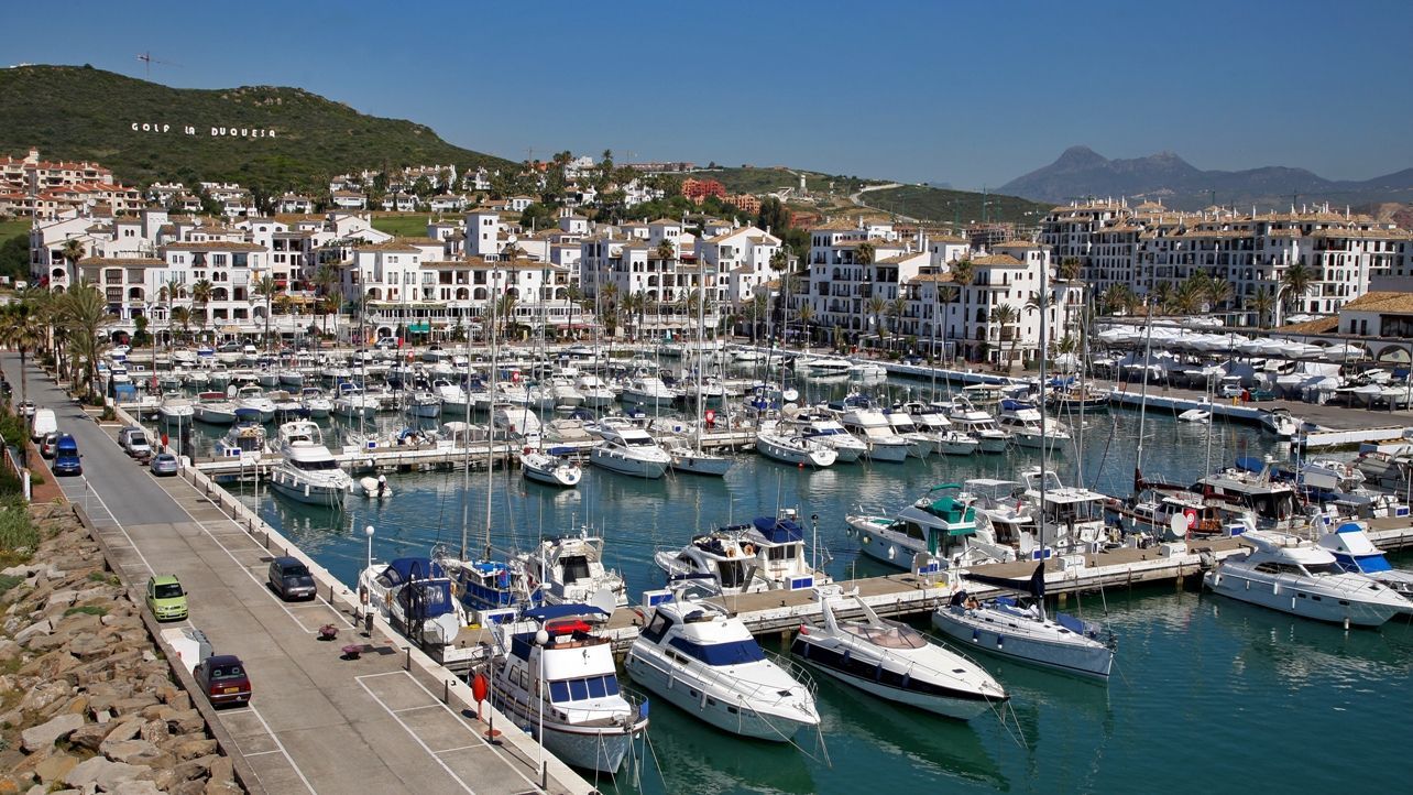 Puerto deportivo La Duquesa en Manilva, Málaga