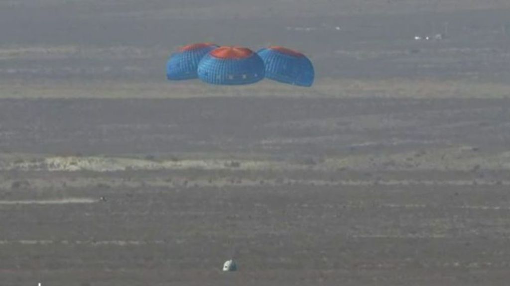 Así ha sido el aterrizaje de la cápsula en la que ha viajado al espacio Jesús Calleja