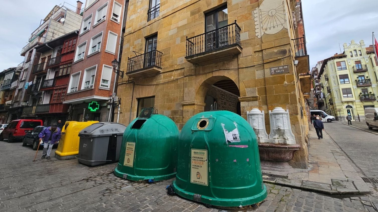 Detenidas cuatro personas, una de ellas menor, por la presunta relación con la muerte violenta de un bebé en Cubelles, Barcelona