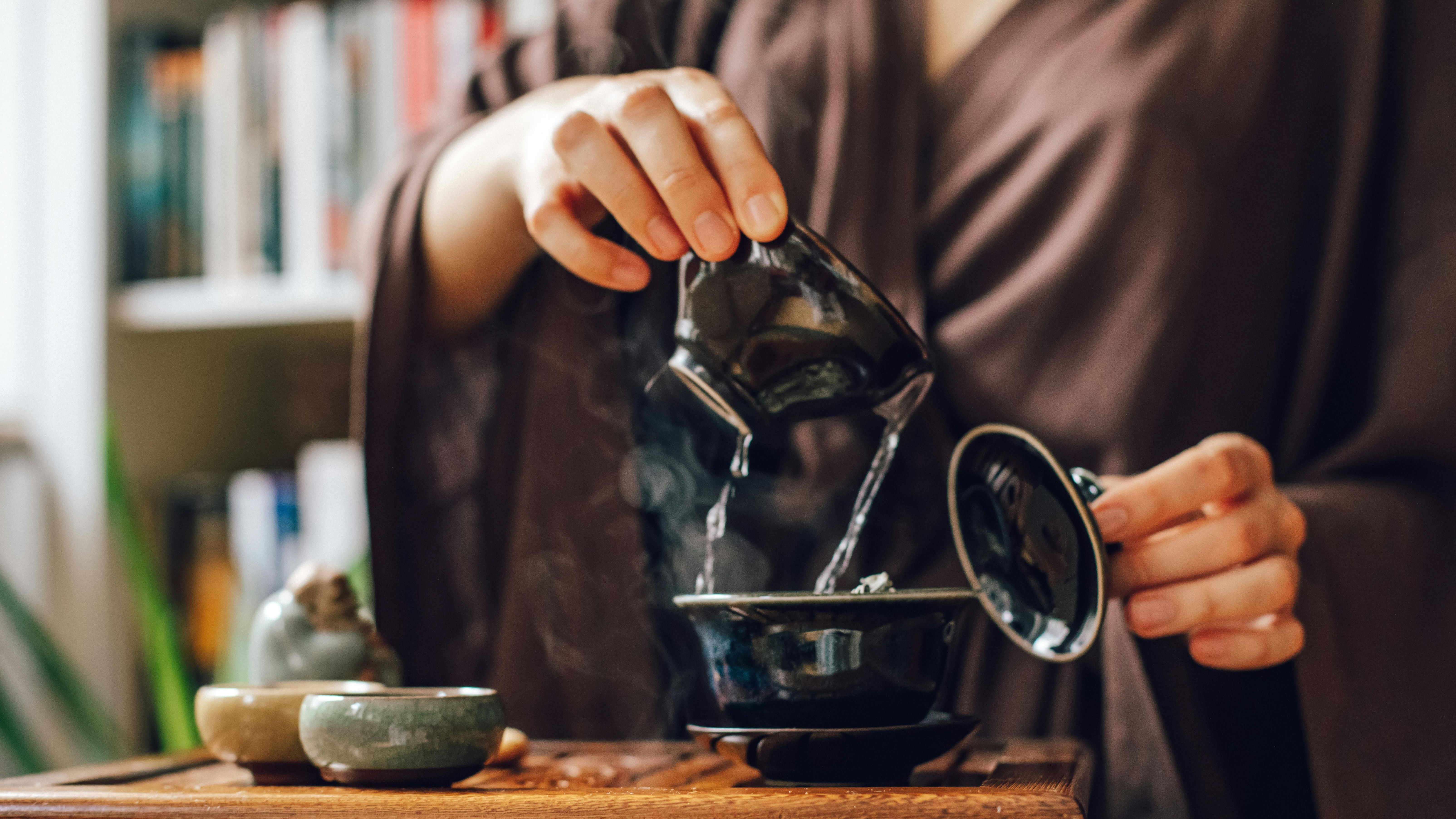 El hojicha es un té verde con las hojas tostadas. FUENTE: Pexels
