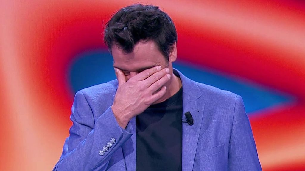 La risa desenfrenada de Ion Aramendi al escuchar el viral '¡Montoya, por favor!' de Sandra Barneda en 'La isla de las tentaciones'