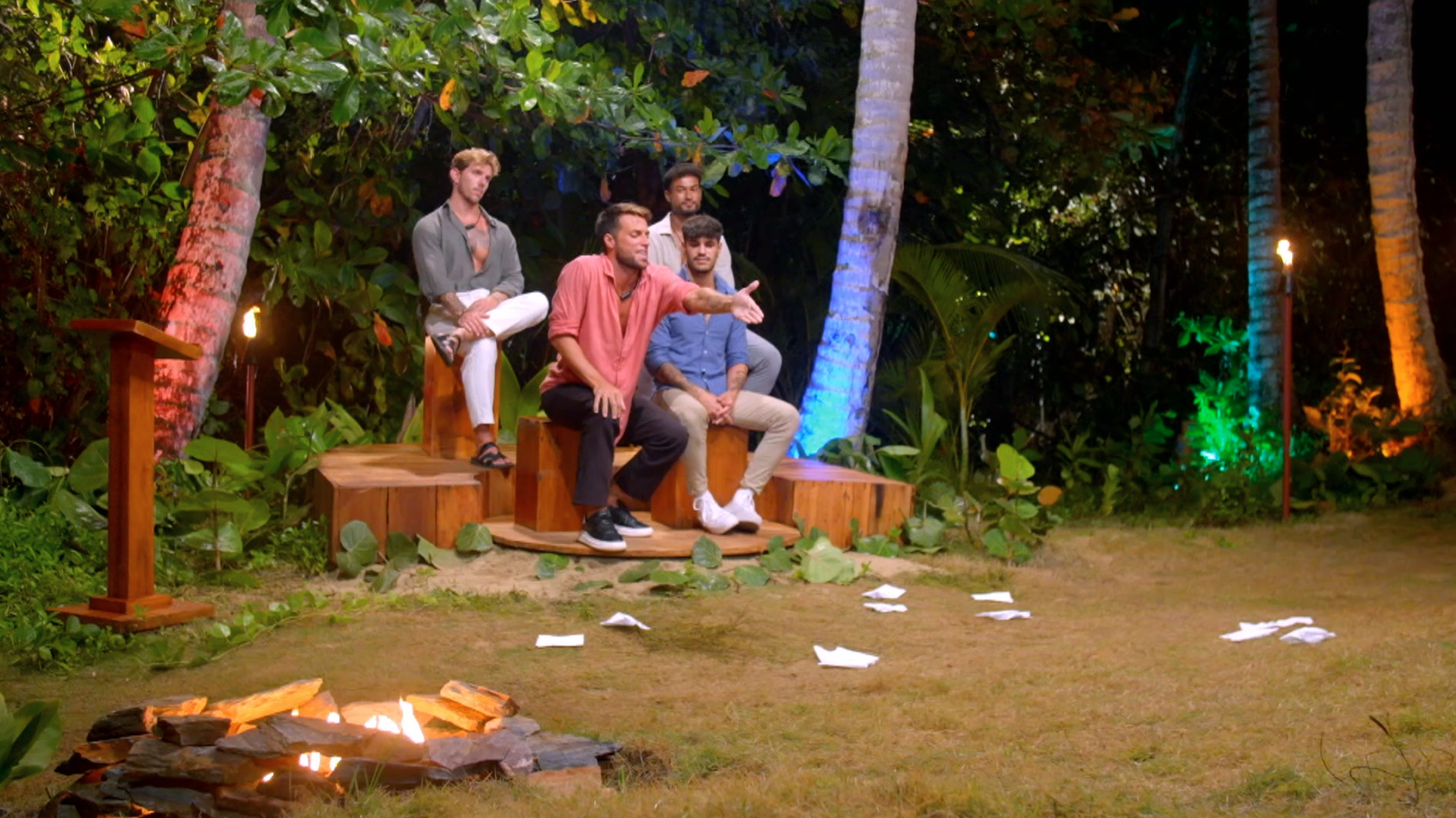 Montoya explota ante Eros: "¡No te metas en mi relación!"