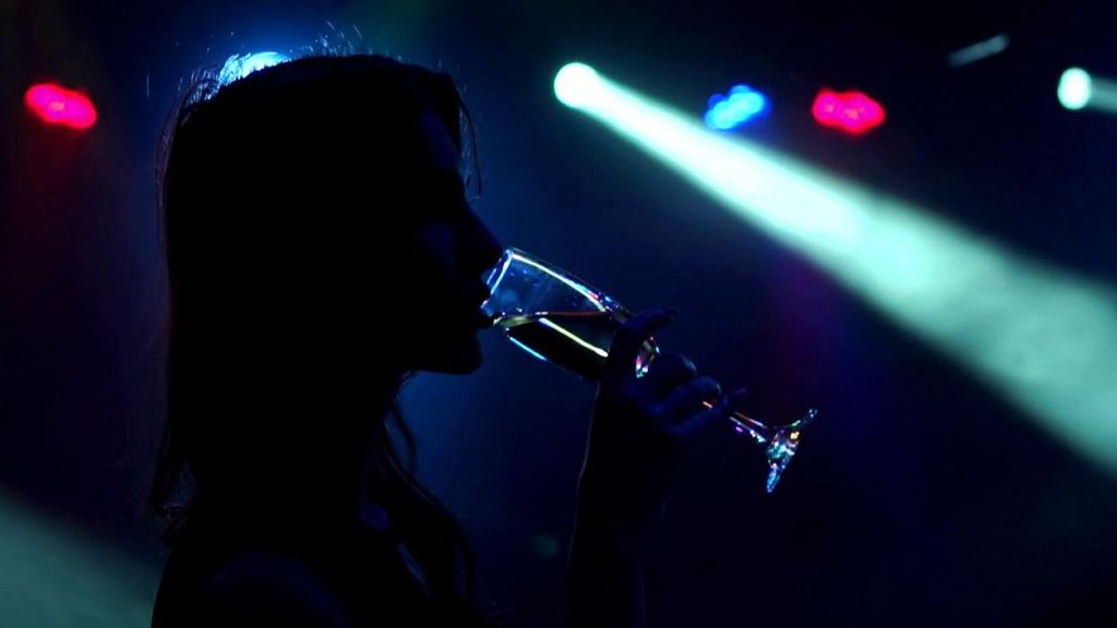 Investigación | Lujuria y desenfreno en saunas que acogen un 'after': Así son las fiestas clandestinas de los futbolistas