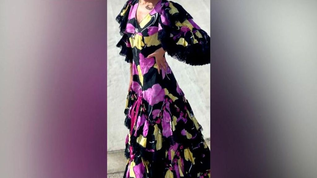 A la venta un traje de flamenca e la duquesa de Alba en una tienda de ropa online: ¡Mónica Hoyos se ofrece a comprarlo en directo!