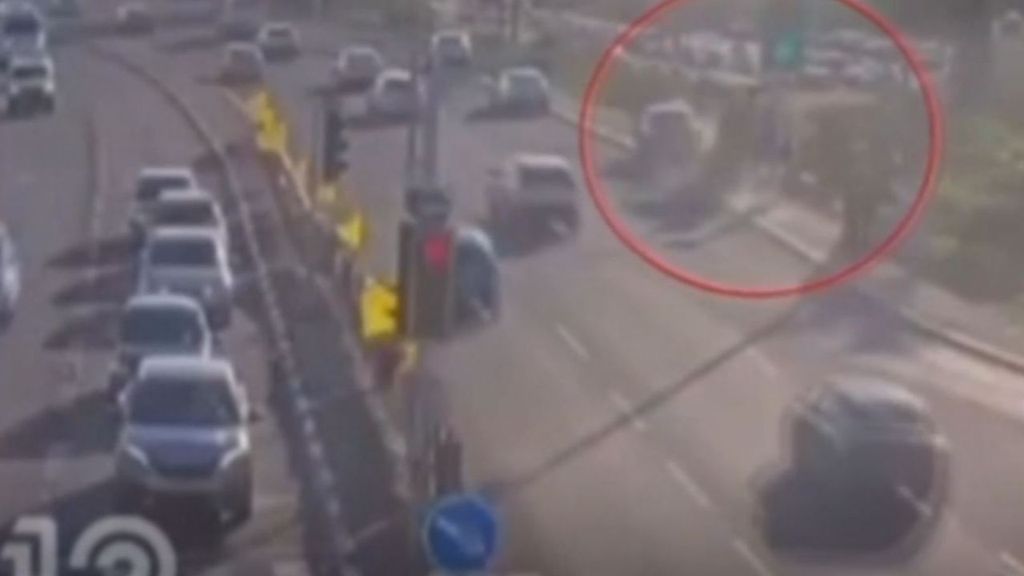 Al menos 14 heridos por un ataque terrorista contra una estación de autobús en el norte de Israel: una persona está crítica