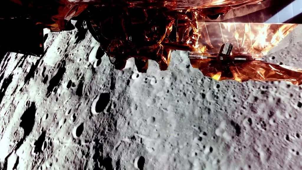 La nave 'Blue Ghost' ha enviado a la Tierra unas hipnóticas imágenes sobre la Luna, donde aterrizará dentro de una semana