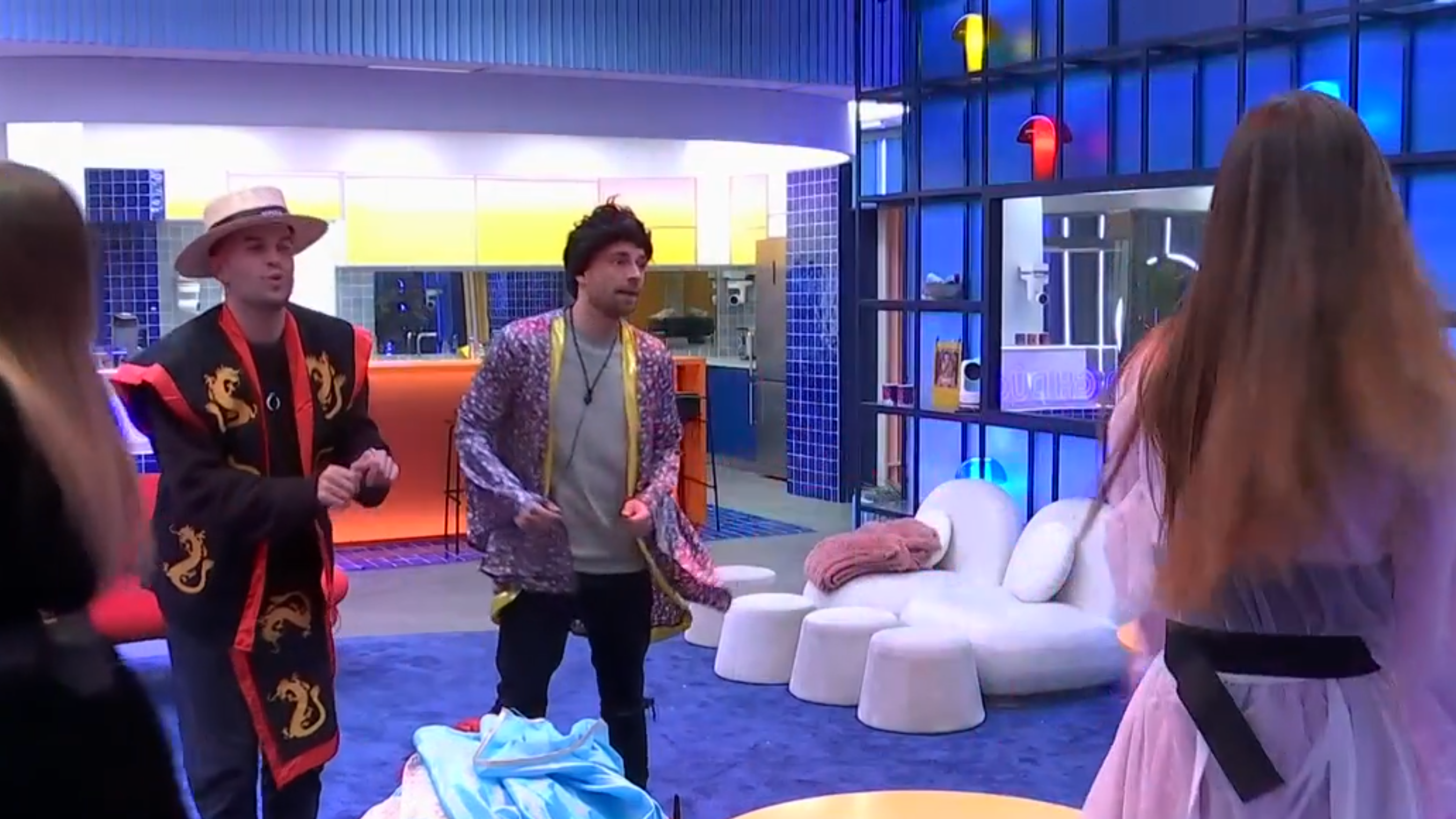 Maica bailando con Sergio y José María