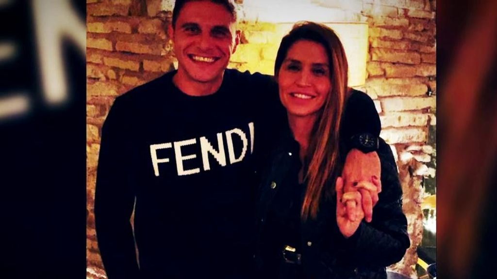 Exclusiva | Una nueva amiga de Joaquín asegura que una fotografía con él desató el "enfado" de su mujer: "Me tenía rabia"