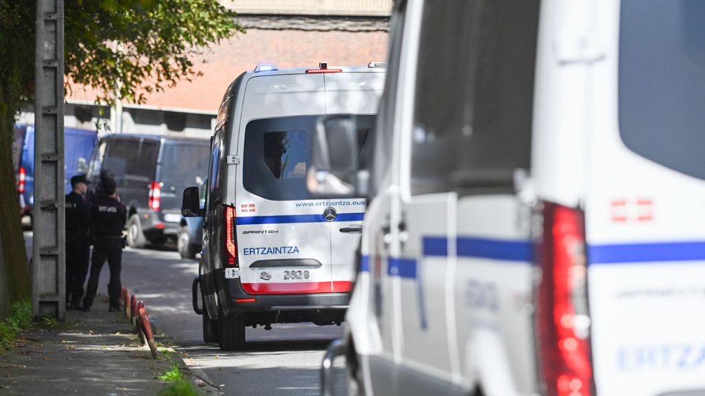 Agentes de la Ertzaintza investigan lo ocurrido