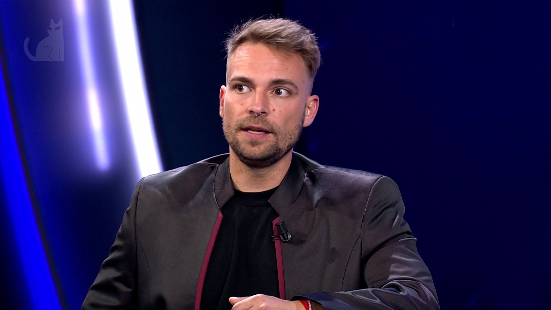 José María Almoguera en plató