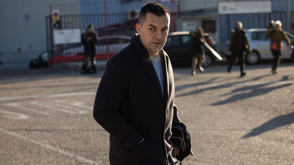 El hermano de Jenni ratifica que sufrió presiones de Vilda para que ella le quitara importancia al beso