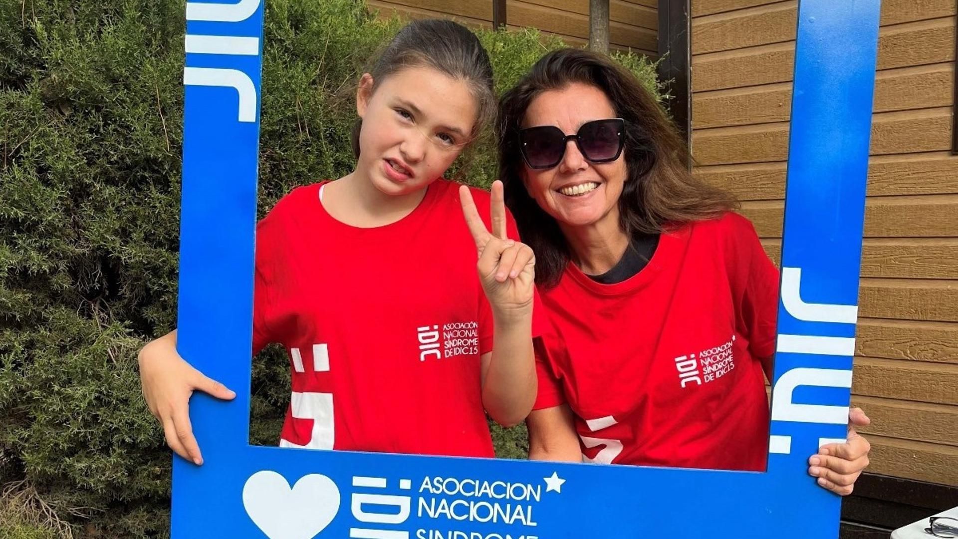 Patricia Cavanillas junto a su hija Marta.