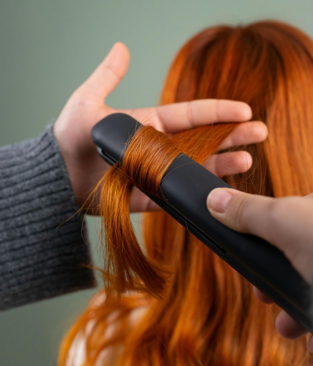 Las que tienen el borde redondeado permiten rizar el cabello. FUENTE: Pexels