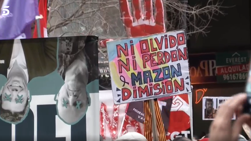 Manifestación en Valencia contra la gestión de Carlos Mazón en la DANA