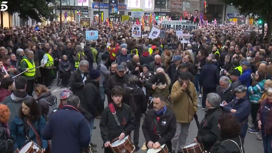 Manifestación en Valencia contra la gestión de Carlos Mazón en la DANA