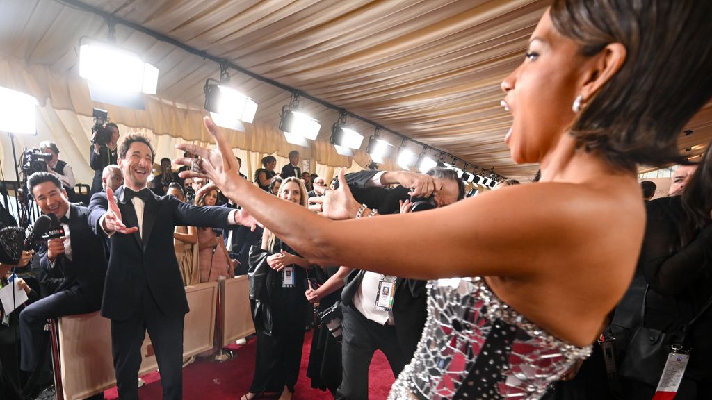 Adrien Brody y Halle Berry, reencontrándose en la alfombra roja de los Oscar