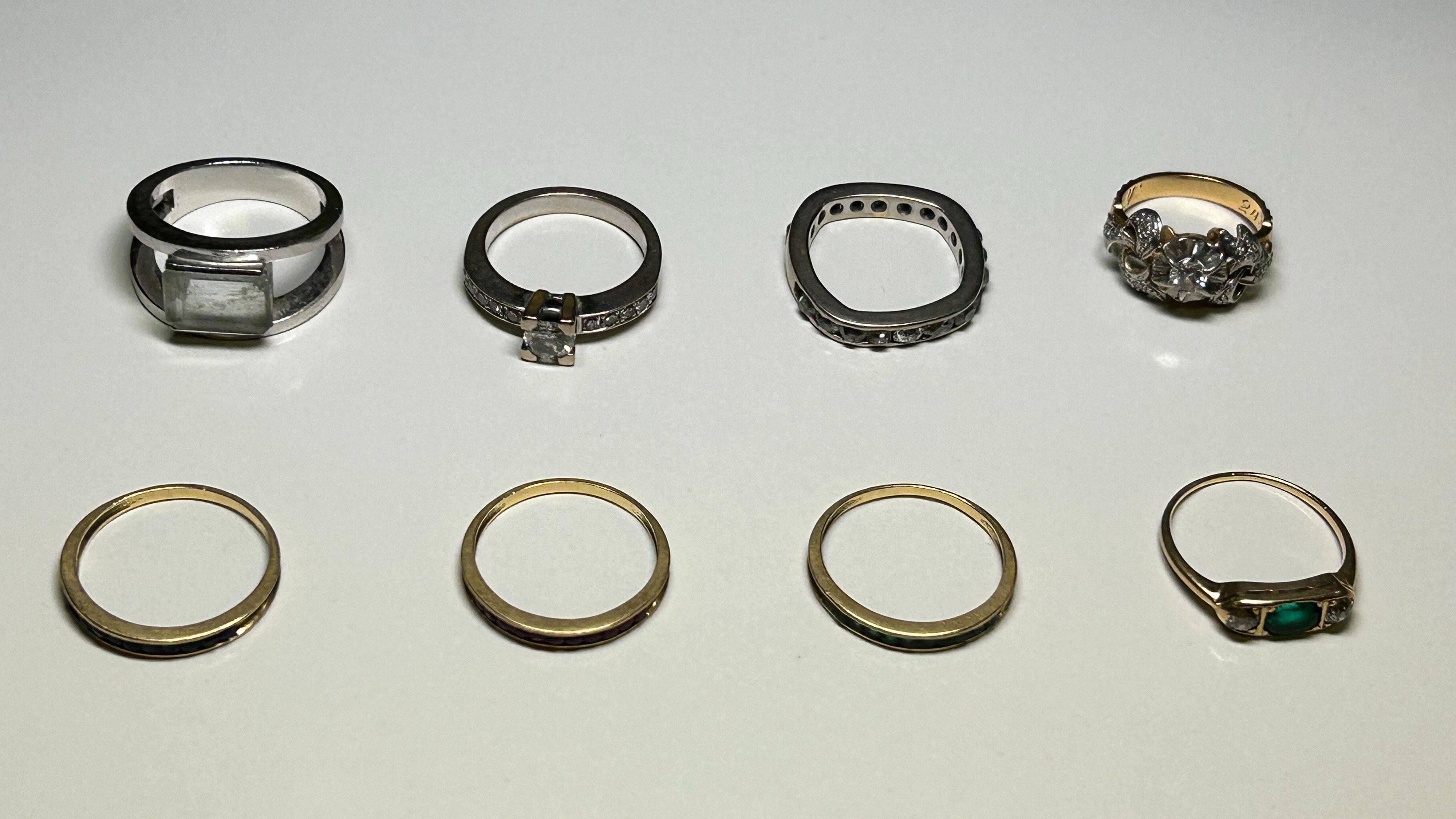 Detenida por intentar vender ocho anillos que había robado a los ancianos que cuidaba en Girona