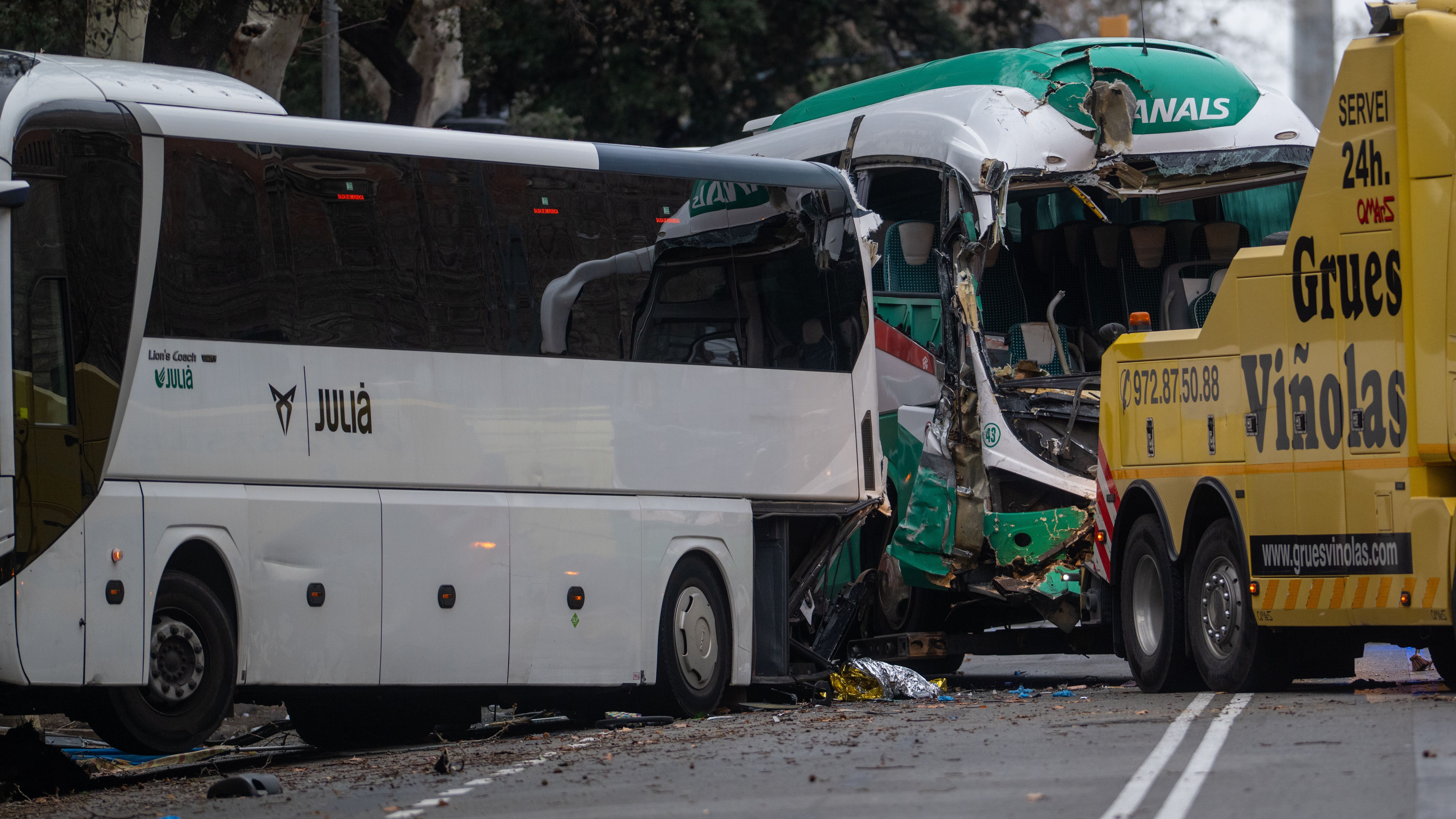 Los dos autocares accidentados en Barcelona