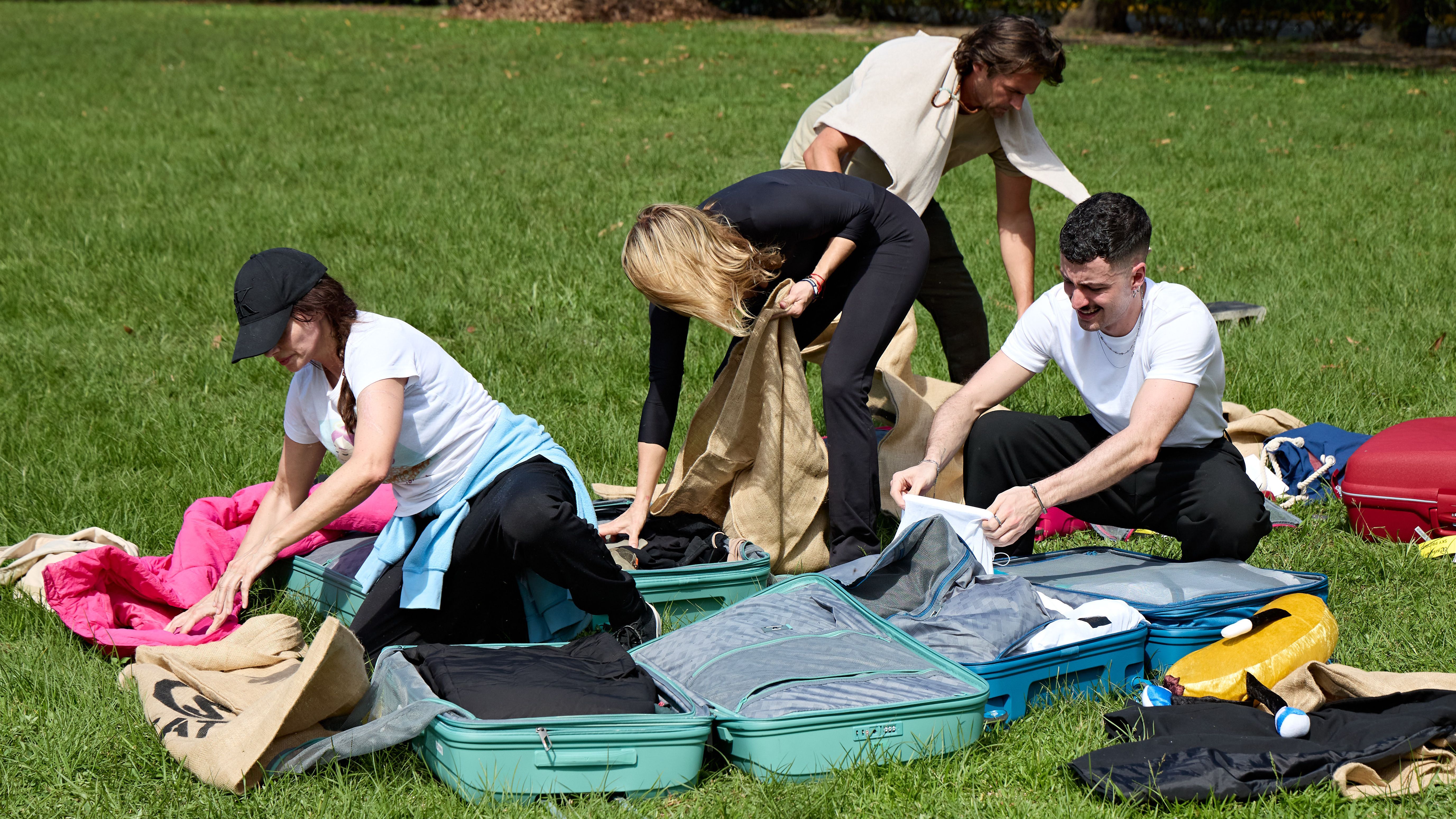 Algunos concursantes de 'SV' guardan todo en sus respectivos sacos