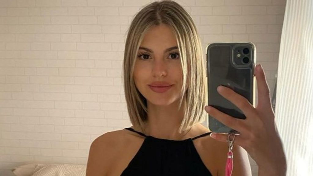 El primer beso de Andrea Arpal con un famoso