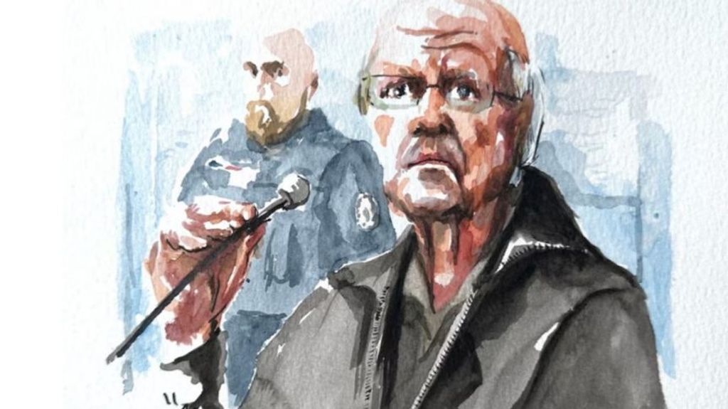 Joel Le Scouarnec, de 74 años, ante el tribunal que lo juzga en Vannes.
