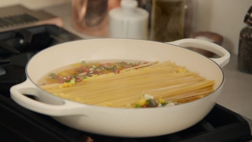 Los espaguetis a la sartén de Meghan Markle y Daniel Martin