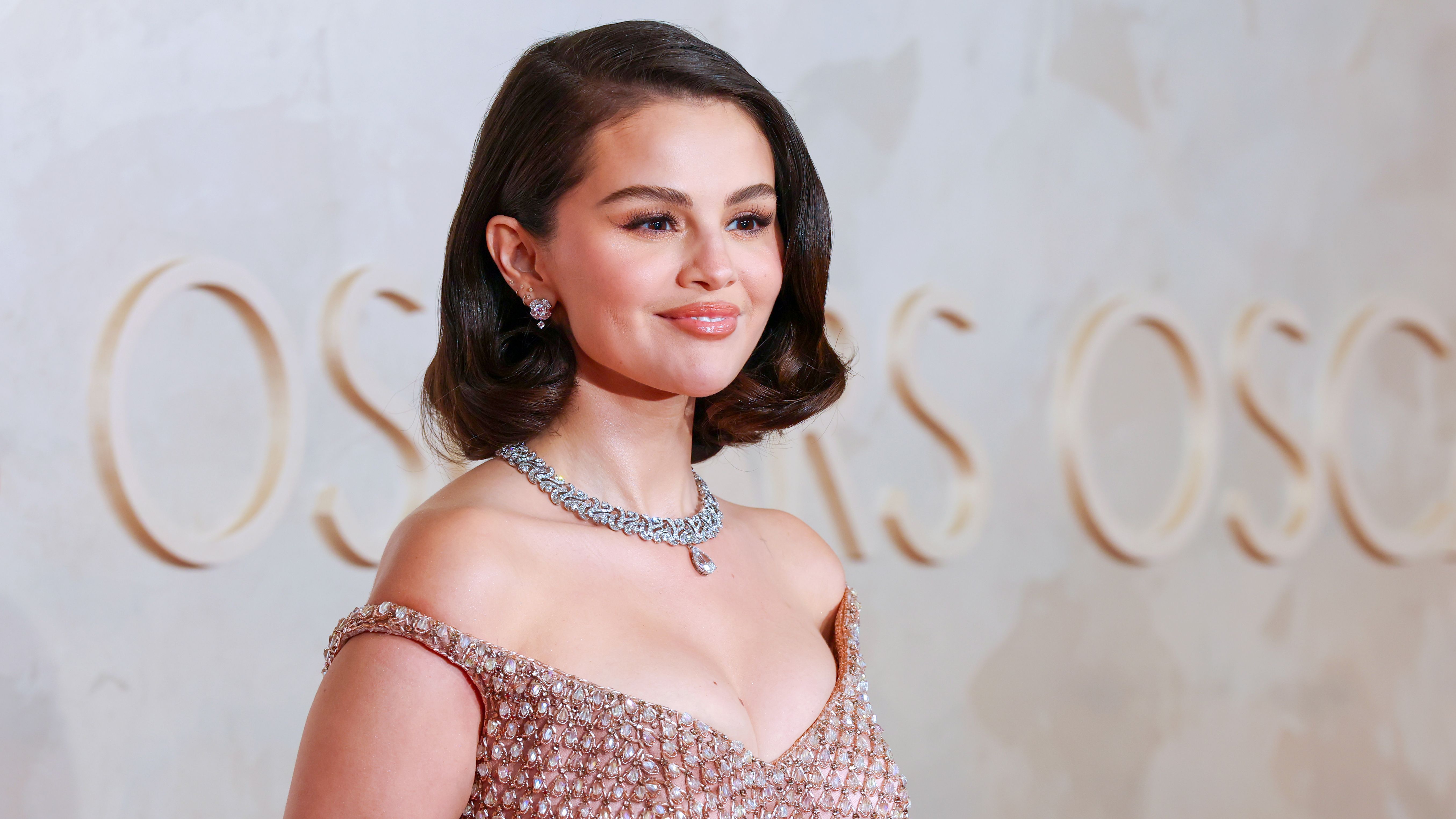 Selena Gómez es uno de los ejemplos de corte pelo de media melena más favorecedores