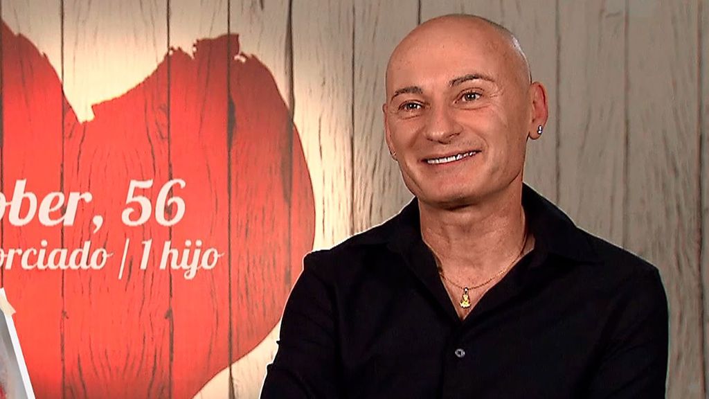 Un fan de la Pantoja busca el amor en ‘First Dates’: “La tengo aquí tatuada”