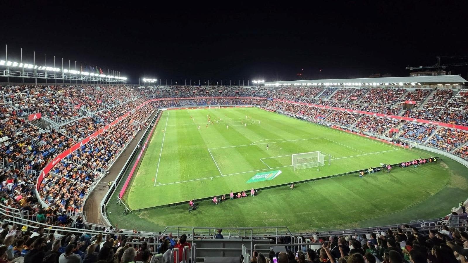 Un tribunal reconoce a un exjugador del Tenerife el derecho a recibir una compensación por los recortes sufridos en la pandemia